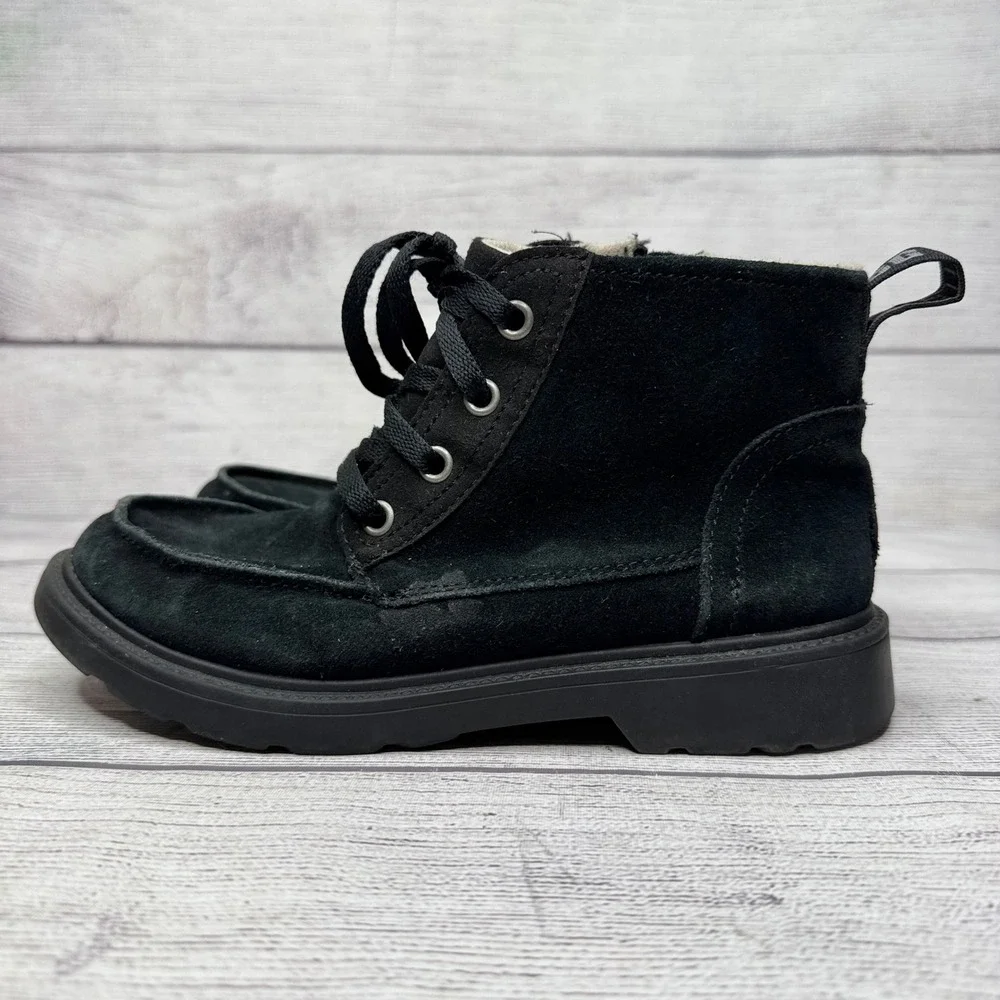 UGG Kids Chelham Weather Black‎ Lace-Up Ankle Boots size 3 Youth Winter Warm